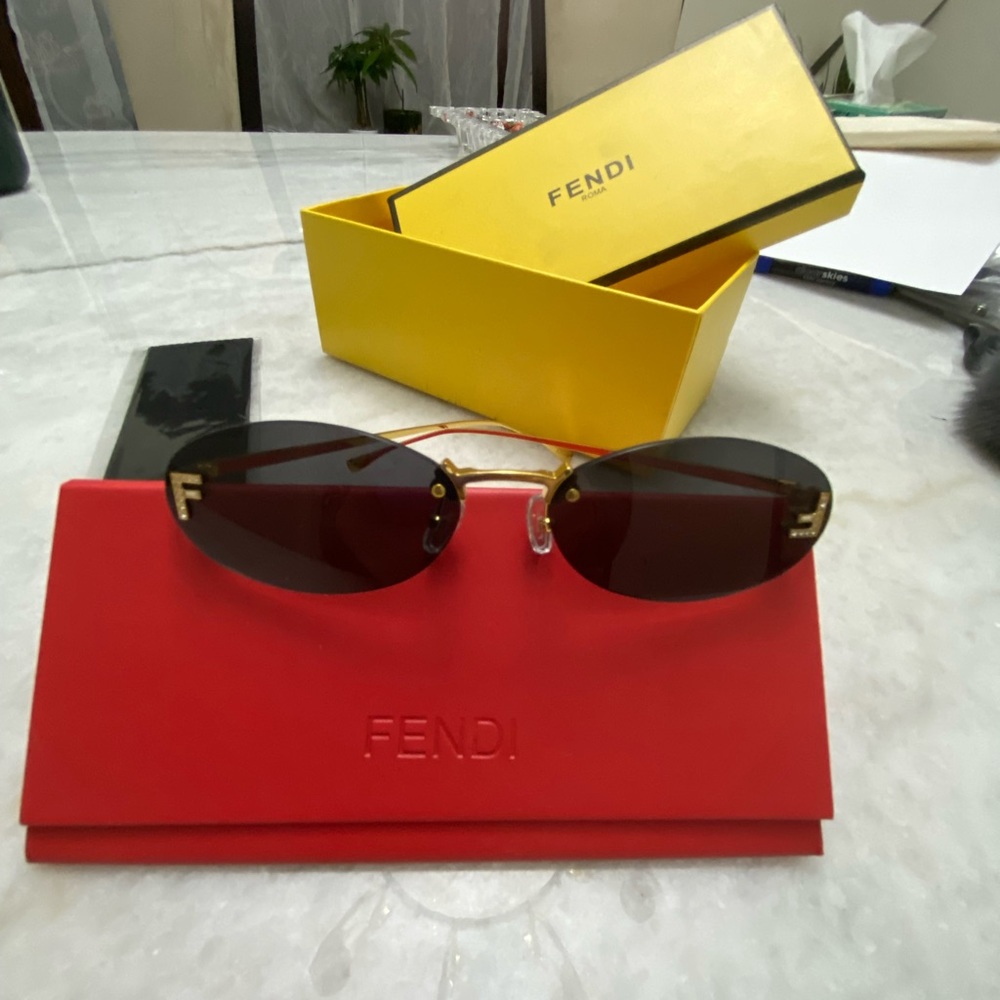 Fendi Rimless oval sunglasses - Picture 3 of 11